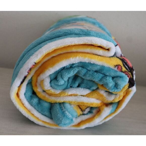 The Big One - Disney Mickey & Friends Super Soft Oversized Plush Throw 5ft x 6ft - Picture 5 of 6